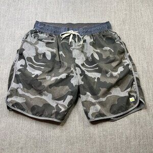 Vuori Banks Shorts Mens XL Camo Athletic Workout / Swim Shorts - Stretch Casual